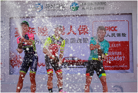 Jakub pedals on to win stage two at Qinghai despite massive pileup