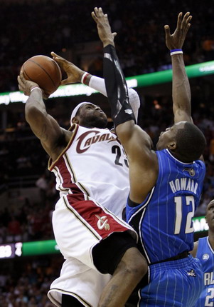 Cavs stay alive, beat Magic in Game 5