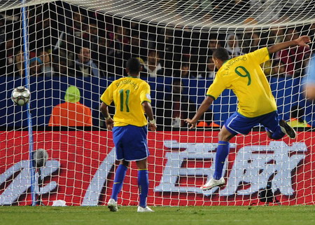 Superb Brazil send Italy out of Confeds Cup