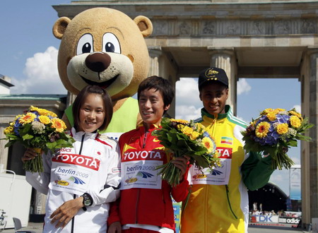 Bai Xue wins China's first gold medal from marathon