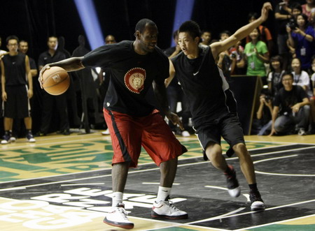 LeBron James happy back to Beijing