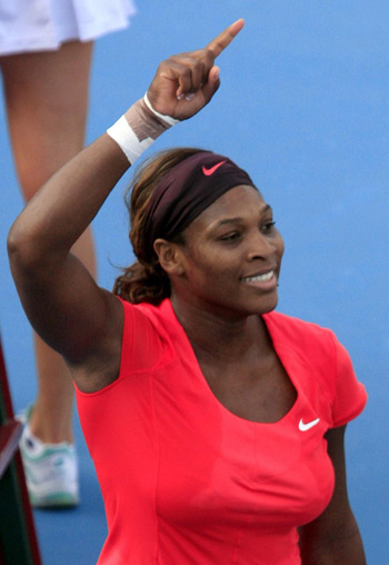 Serena beats Makarova, reclaims top ranking