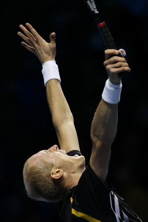 Davydenko beats Del Potro to win ATP Tour Final