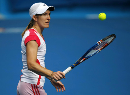 Henin comeback adds fresh twist to Australian Open