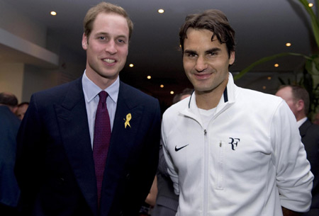 Federer welcomes Prince William to center court