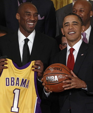 Obama meets with NBA champion Lakers