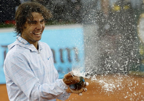 Nadal bests arch-rival Federer in Madrid final