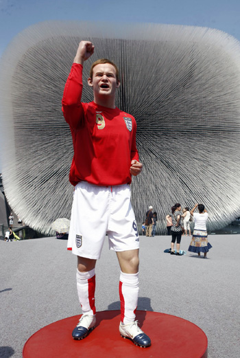 'Rooney' welcomes visitors at British Pavilion