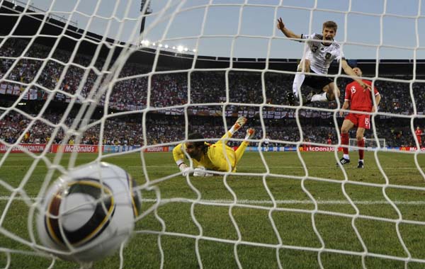 Germany thrash England to reach last eight