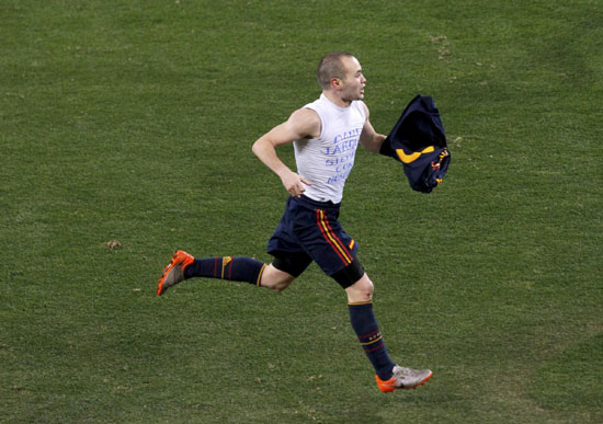 Spain win first-ever World Cup after Iniesta goal