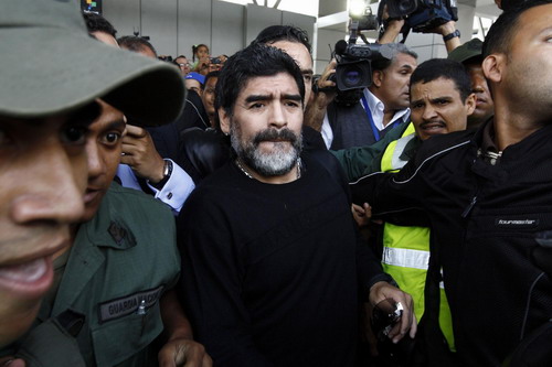 Maradona arrives in Caracas to visit Chavez