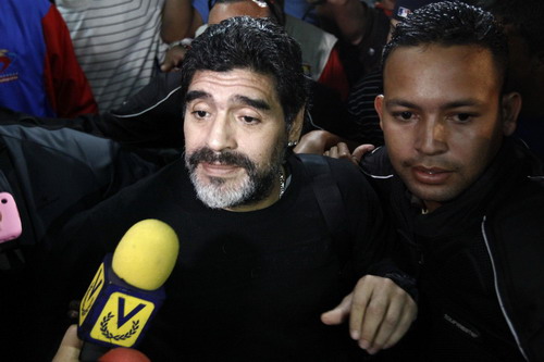 Maradona arrives in Caracas to visit Chavez