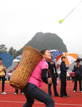 Throwing silk balls