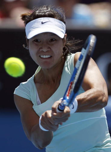 Li Na cruises into top 16 at Australian Open