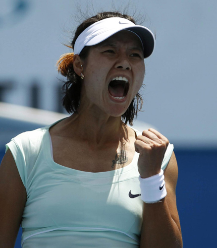 Li Na cruises into top 16 at Australian Open