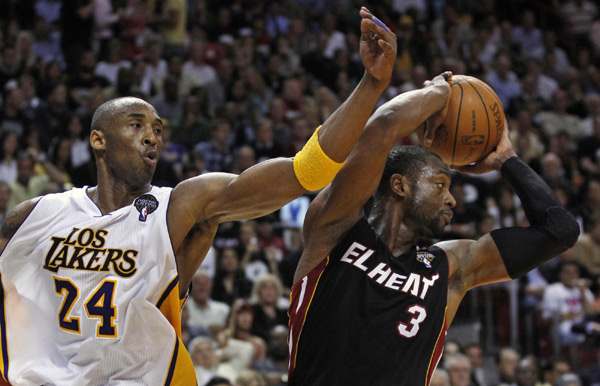 Miami Heat snap losing skid by dumping Lakers