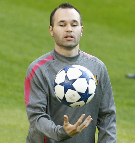 Barcelona's Iniesta to miss Real Madrid clash