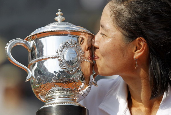 Li Na wins it all at Roland Garros