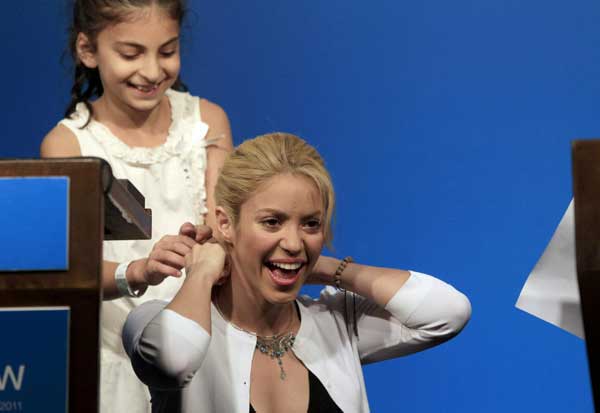 Shakira, Pique in Israel to promote education campaign