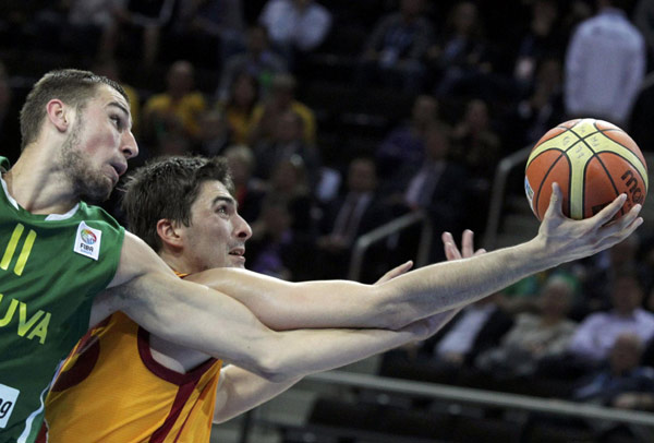 Macedonia, Spain through to Eurobasket semis