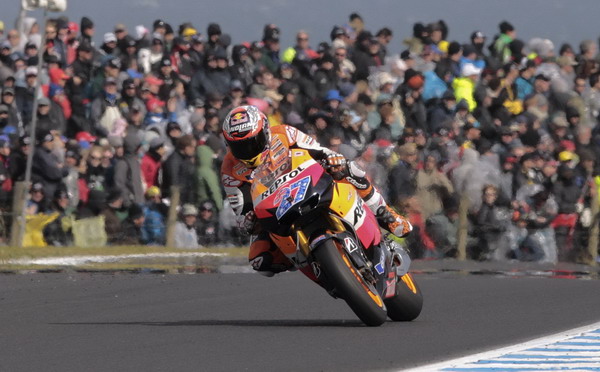 Casey Stoner claims 2011 Australian Motor GP