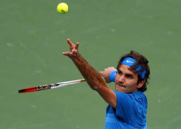Federer beats Isner to win Indian Wells