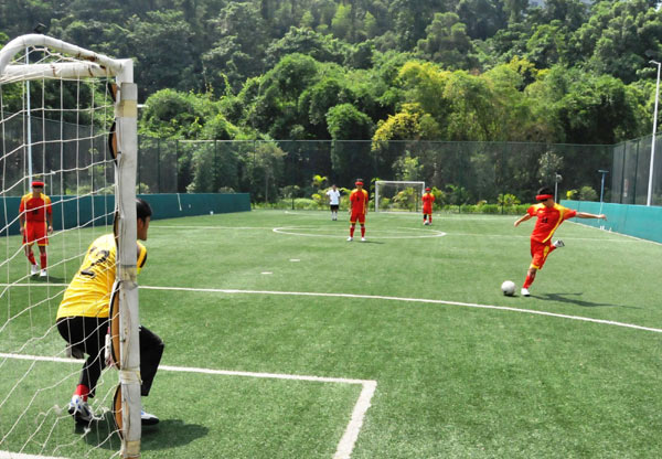 China's blind football team heading for London Paralympics