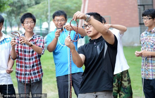 Tree climbing as PE fashion in campus