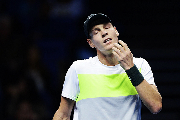 Berdych beats Tsonga to revive London hopes