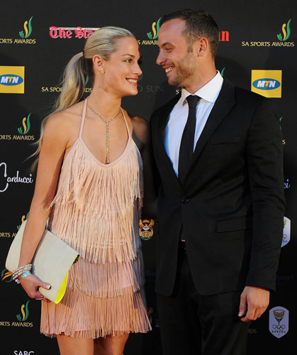 Pistorius says he shot girlfriend to death by mistake