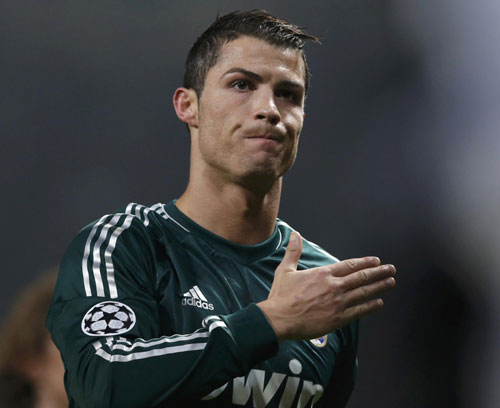 Ronaldo knocks out United after Nani sees red