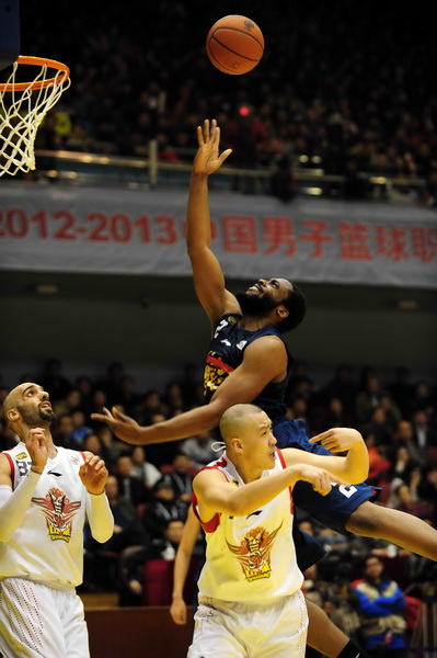 Guangdong crushes Shandong 94-74 to lift 8th CBA title