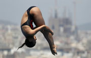 Russia gets gold in solo free routine of synchronized swimming