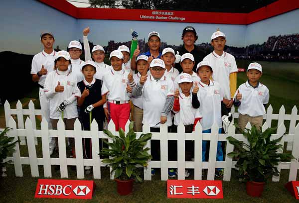 Wenchong caps landmark day for Chinese golf
