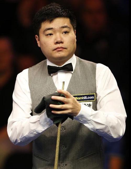China's Ding reaches 2nd round at UK Championship
