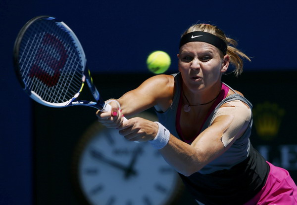 Li saves match point before rallying past Safarova