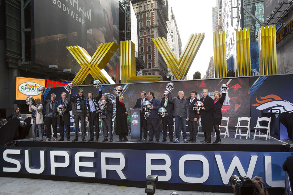 Teams keep it light in final Super Bowl preparations