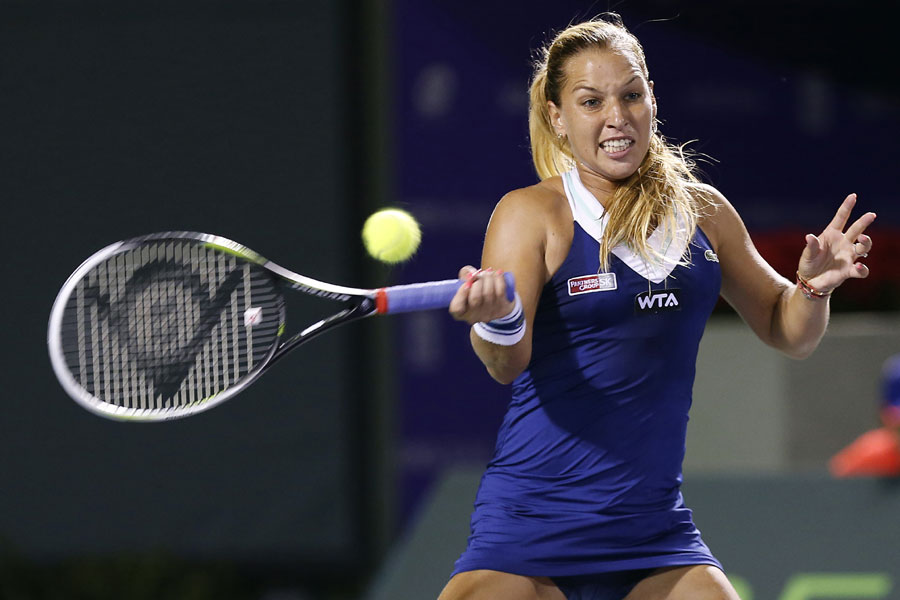 Li edges Cibulkova in Sony Open semi