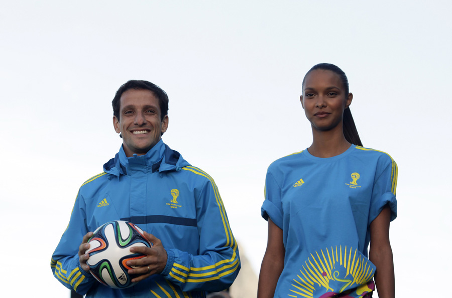 Uniforms unveiled for World Cup 2014 volunteers