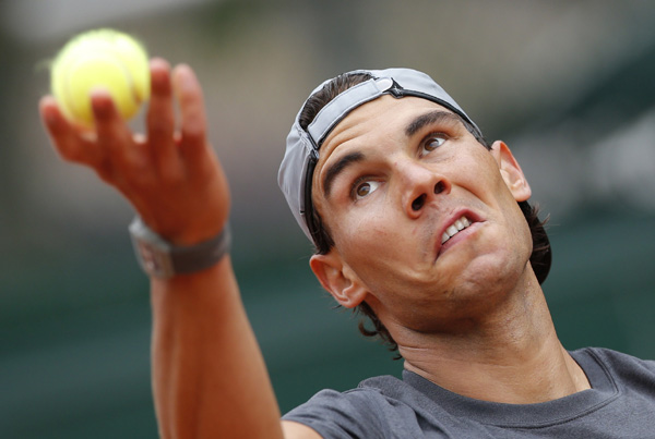 Rivals eye flaws in Nadal's armor