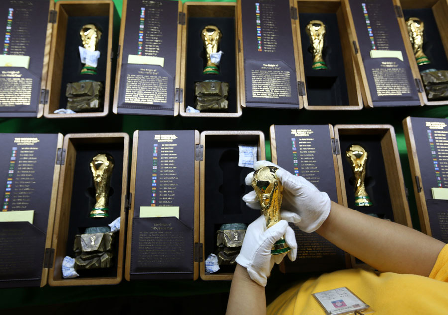 Where do World Cup replicas come from?