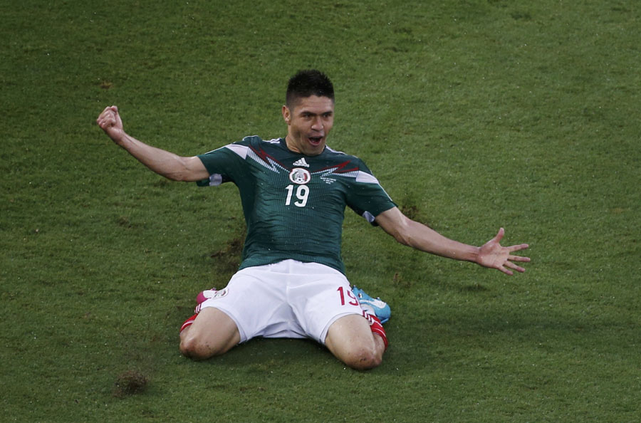 Peralta strike gives Mexico win in Natal rainstorm