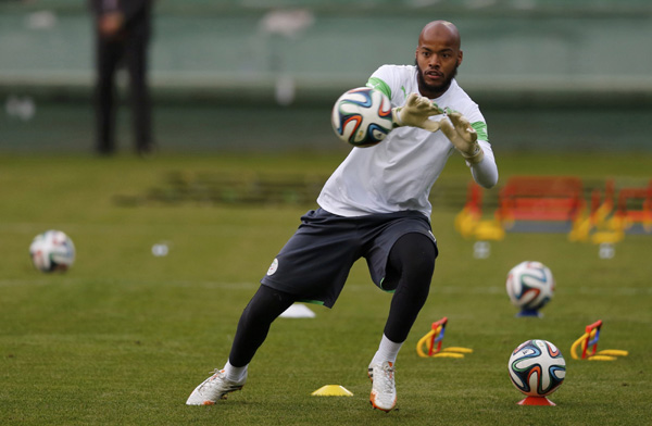 Goalkeeper shines for Algeria in World Cup loss