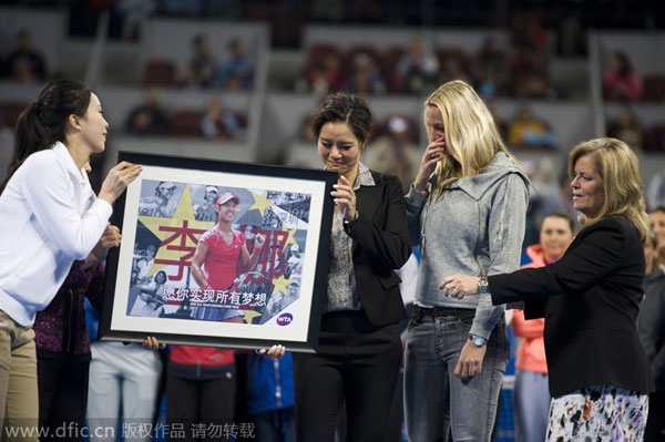 Li Na bids a tearful goodbye