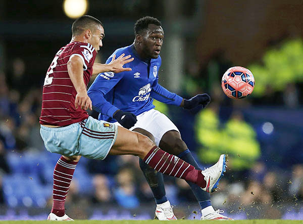 Everton's Lukaku grabs late equaliser with West Ham