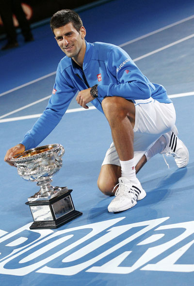 Djokovic grinds Murray down to win Australian Open