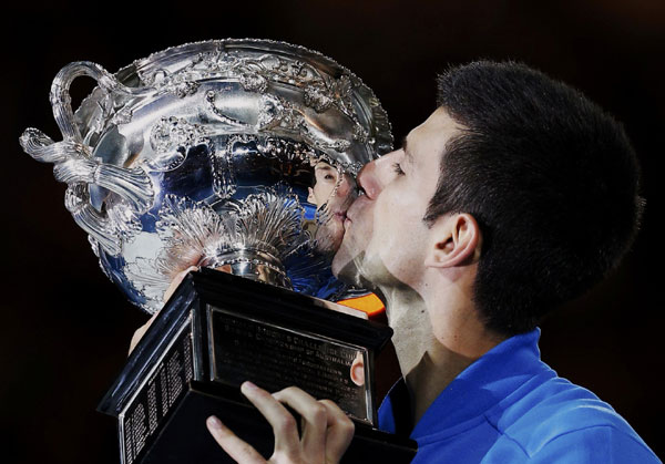 Djokovic grinds Murray down to win Australian Open