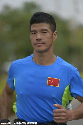 Chinese runner to finish 100 marathons in 100 days