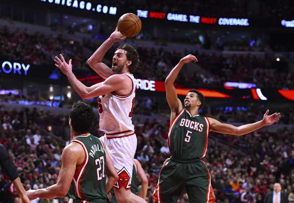 Butler scores 31, Bulls beat Bucks 91-82 to go up 2-0