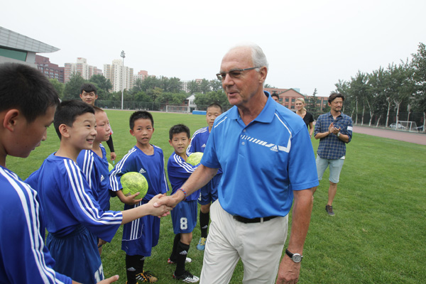 Beckenbauer in China, not only for football